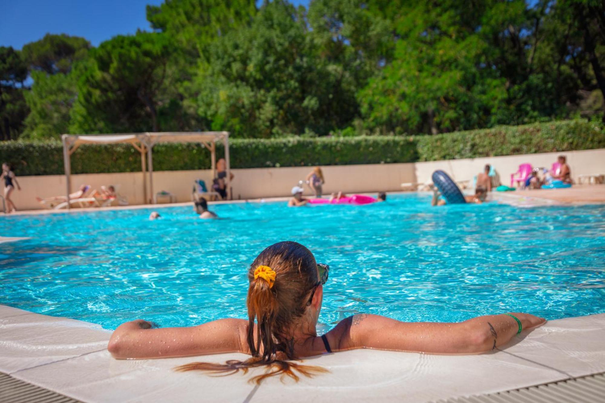Camping la Sousta**** Remoulins Exteriér fotografie